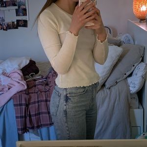 riffled end long sleeve top from American eagle!